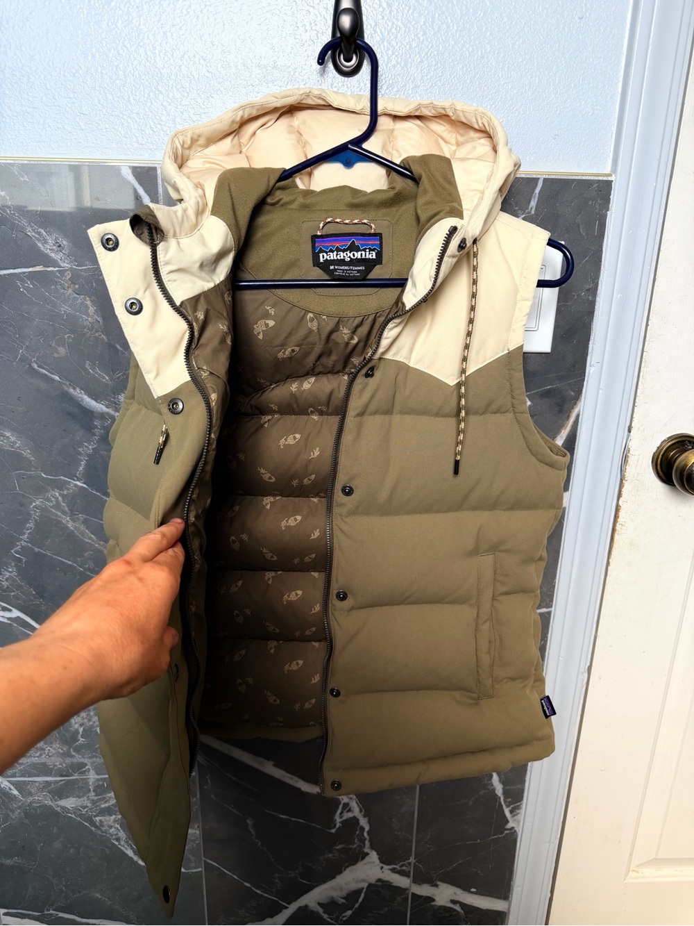 Patagonia hooded bivy down vest - Picture 3 of 9